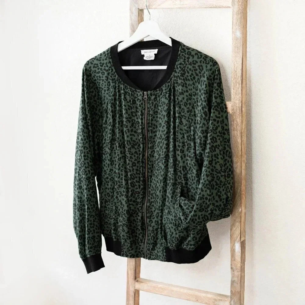 Beachlunchlounge Leopard Bomber Jacket Size L | Green Black Zip-Up Lightweight